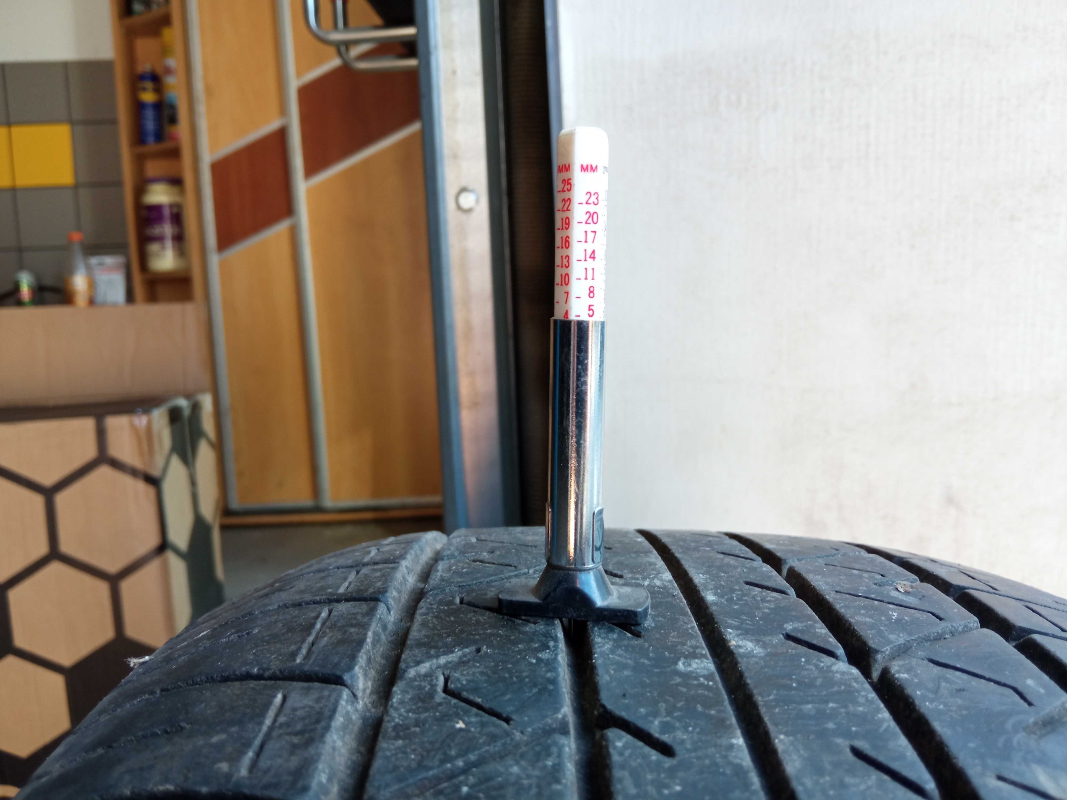 Bridgestone potenza 235/55r18 opona