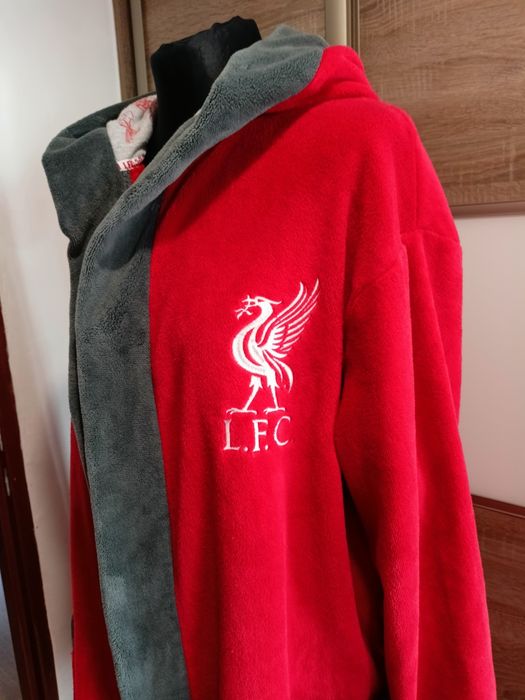 Czerwony szlafrok męski licencjonowany. LFC rozmiar M. 
Stan bardzo do