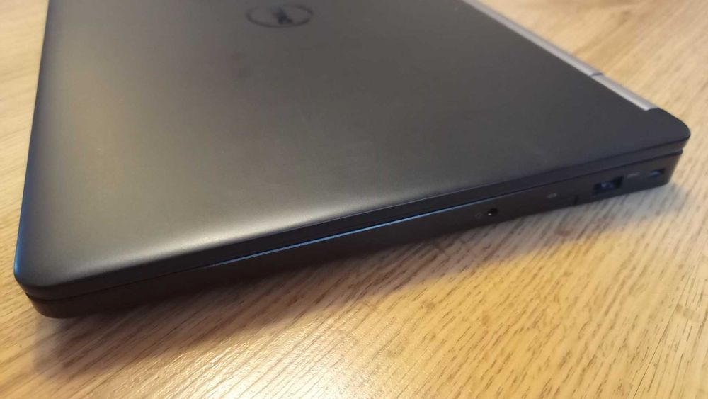 Laptop Dell Latitude E5470 i5-6300U/14" FHD/16GB RAM/240GB SSD +stacja