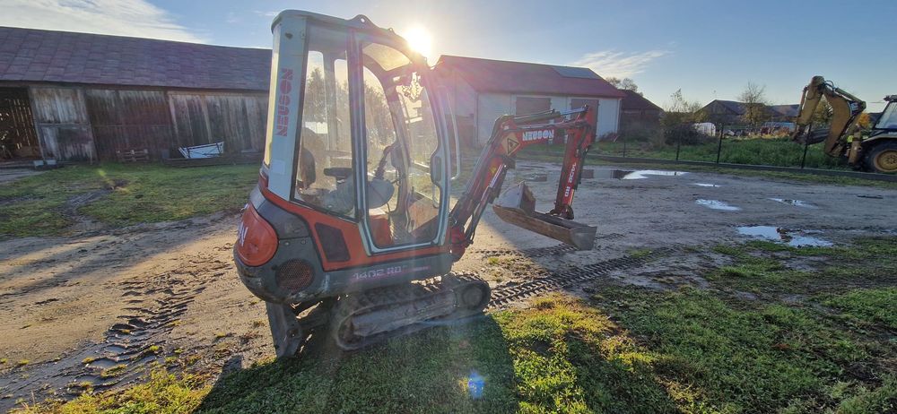 Minikoparka Neuson Rd1402