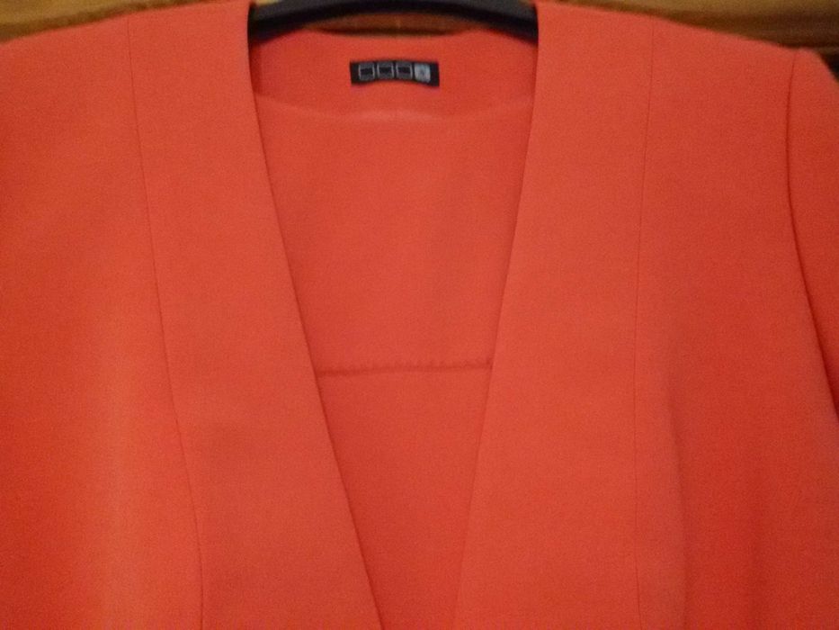 Стильный женский костюм р 54 торговой марки "Джей Эль" J&L .