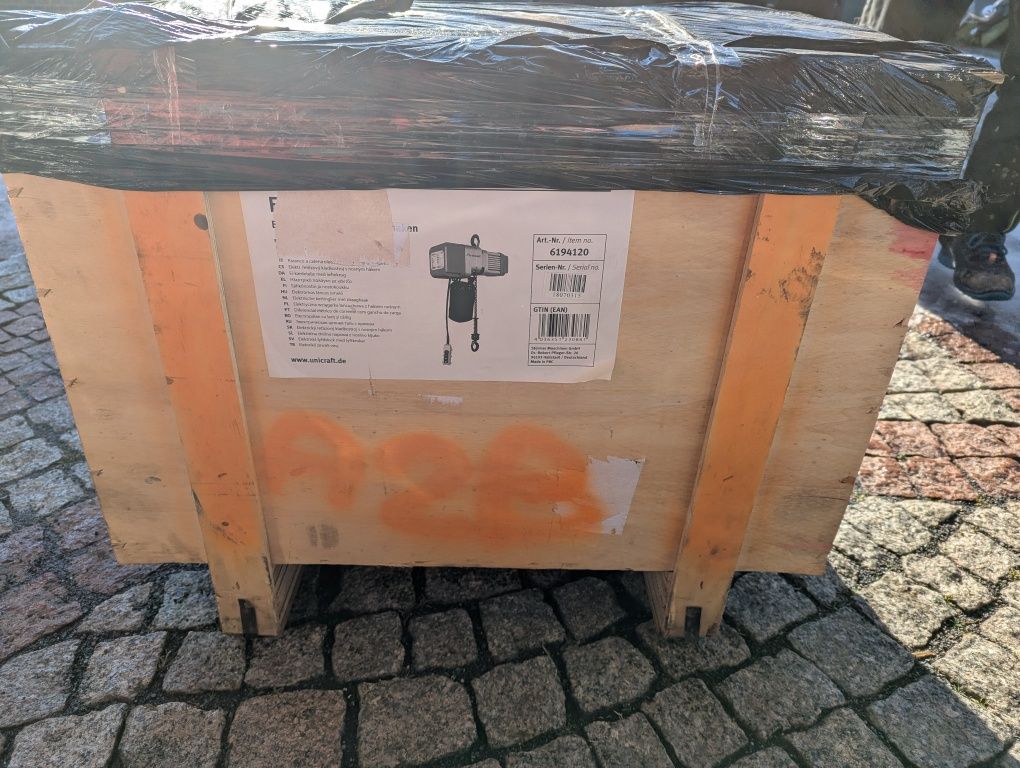 Wyciągarka elektryczna hakowa Unicraft EKZT 20-2 2t dźwig 2000kg