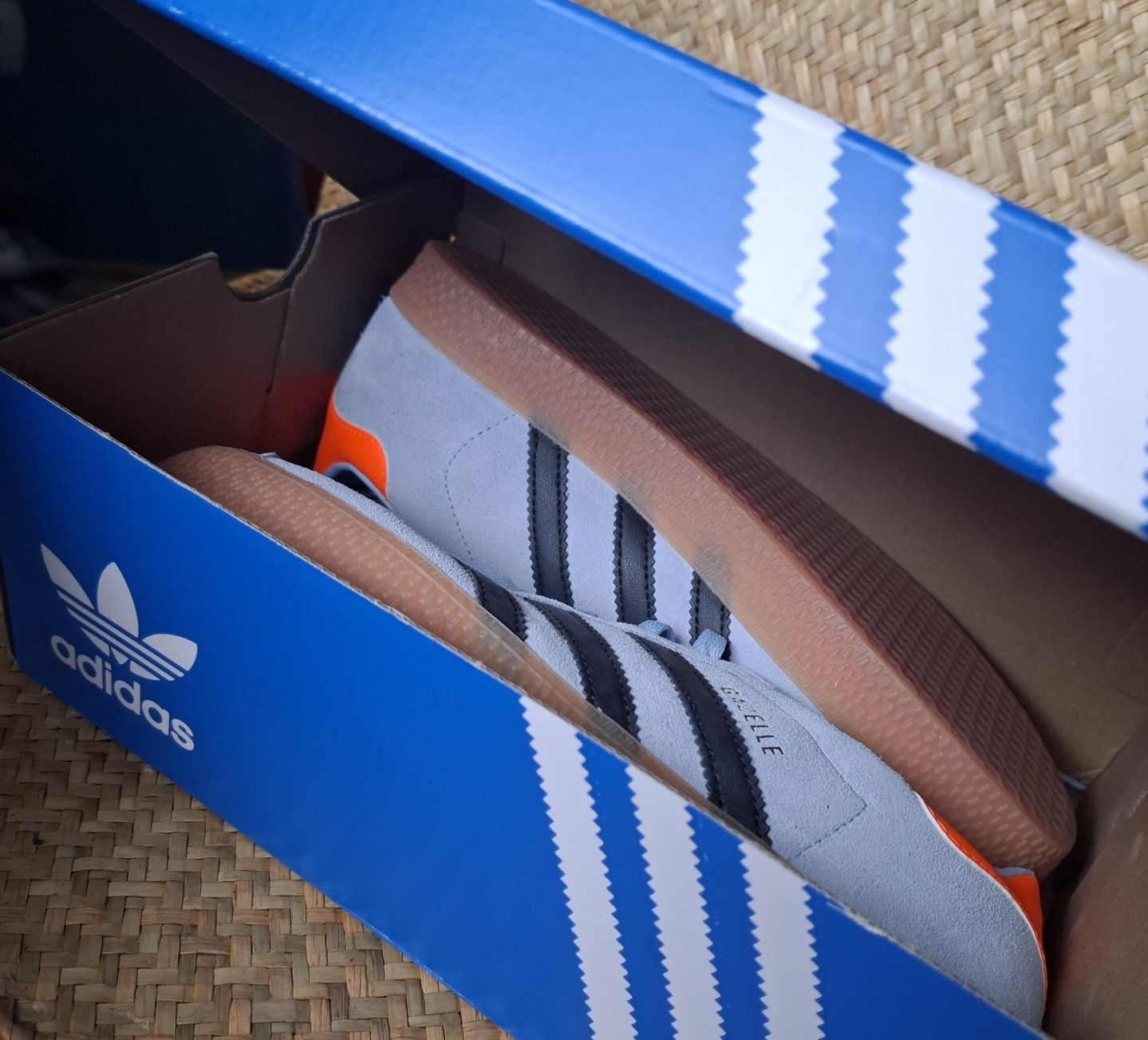 Nowe sportowe buty adidas oryginalne adidasy