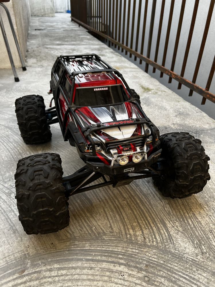 Traxxas Summit 1/10