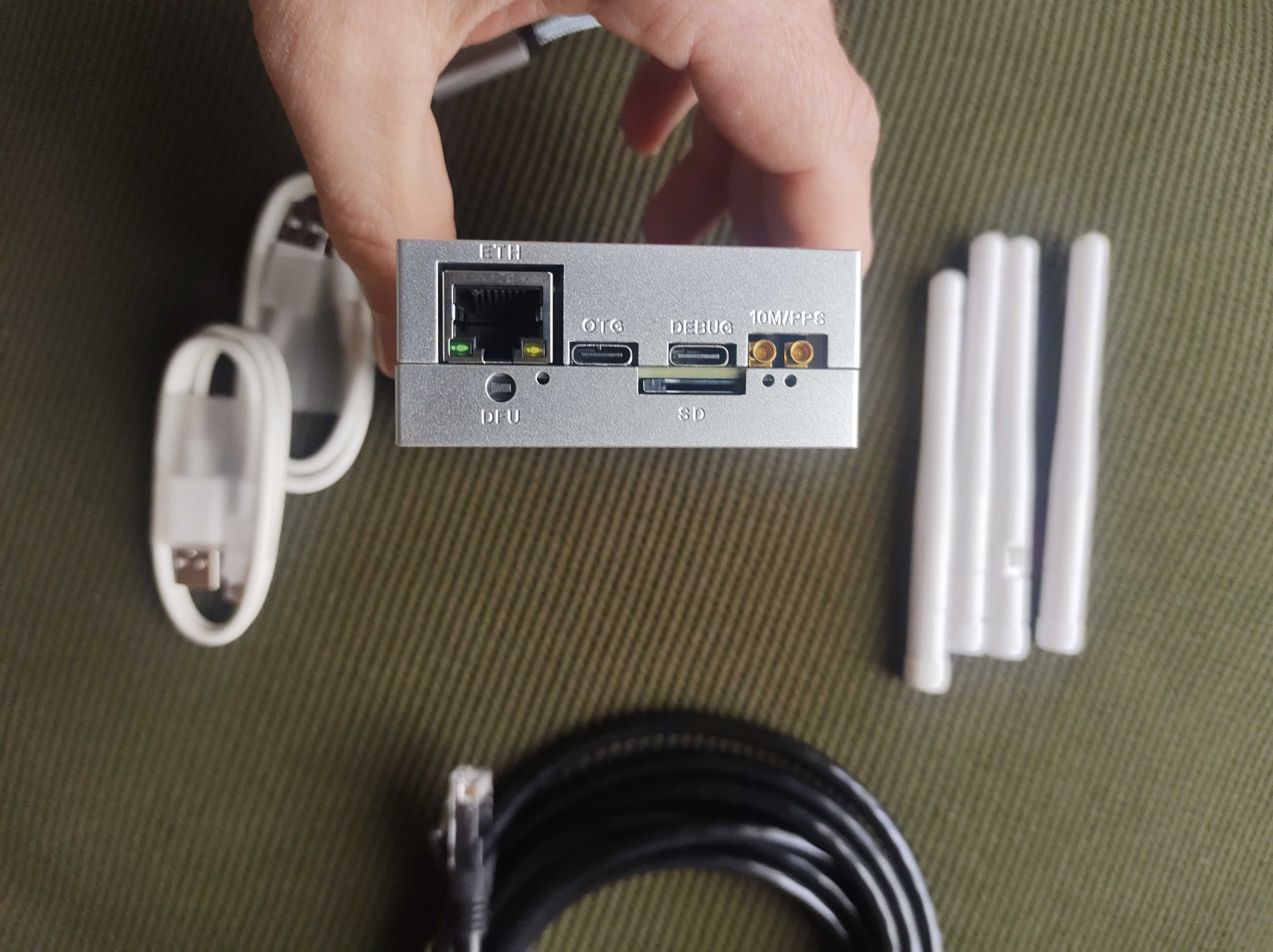 Adalm PLUTO+   Plus  SDR радіо