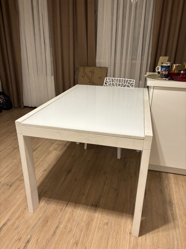 Кухонный белый стол! СРоЧНО!
