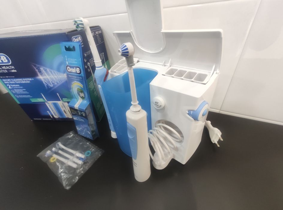 Centro dentário Oral-B oxyjet cleaning system