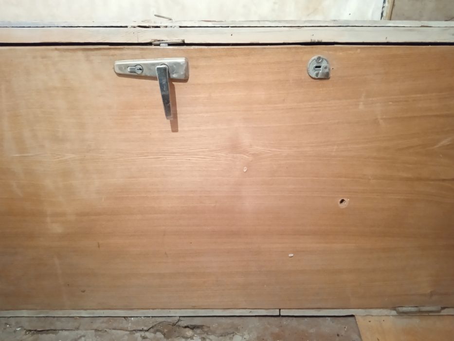 Двойні дерев'яні двері