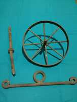 Roda de ferro de um semeador +2 peças de ferro (antigas)
