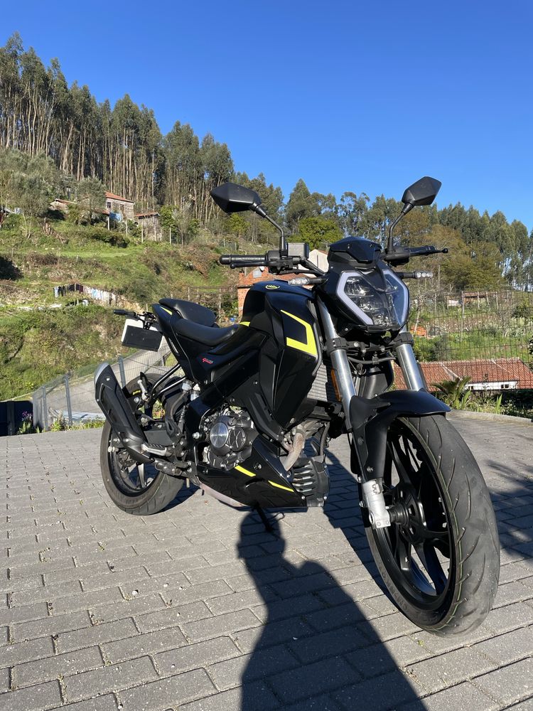 Mota 125 como nova