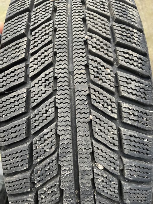 Продам зимові шини 175/65/14
