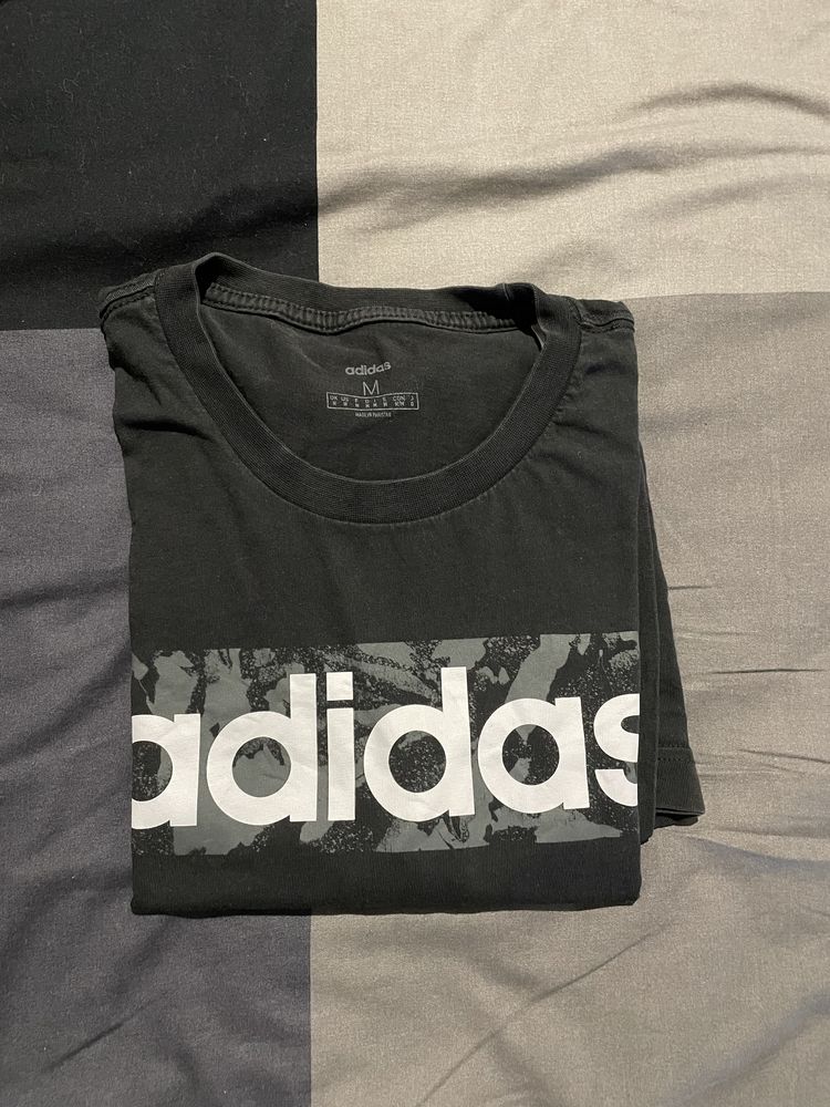 T-shirt Adidas - M