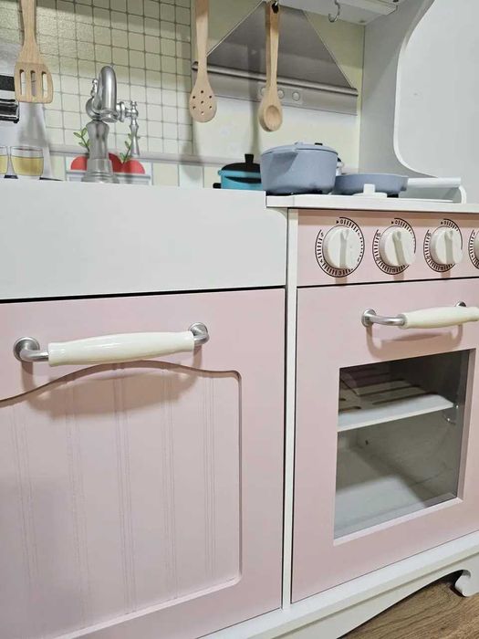Дитяча кухня дерев'яна Ліана Pink, звукові та світлові ефекти
