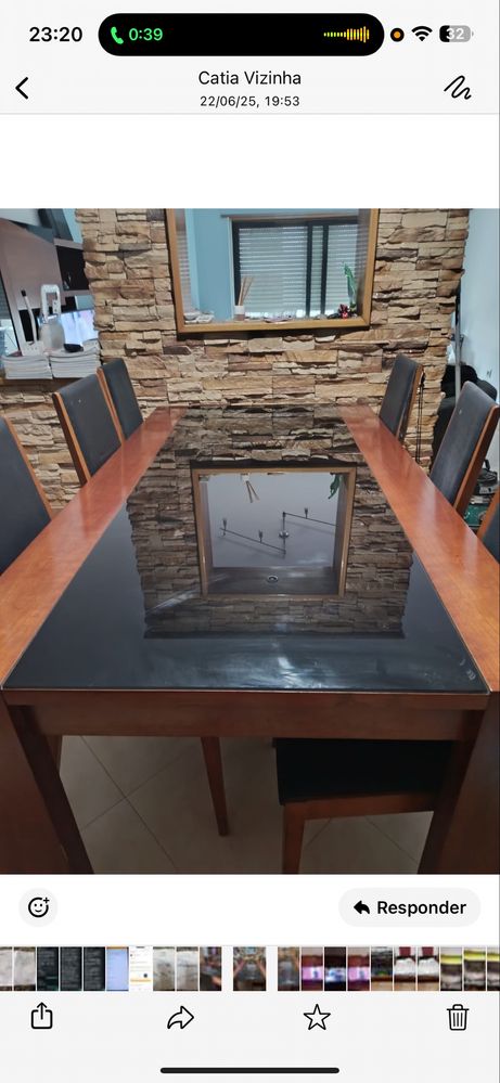 Mesa com 6 cadeiras