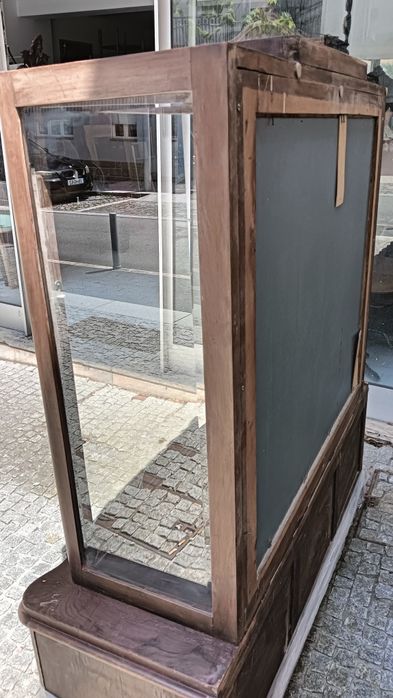 Vitrine artdeco muito antiga.