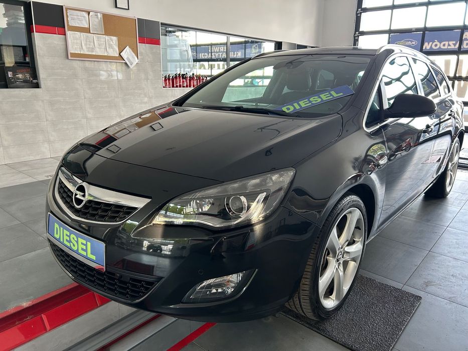 Opel Astra 2.0cdti 164km / Navi / Xenon / Serwis / igła