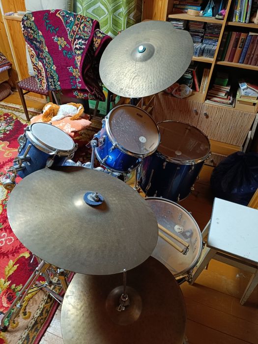 Продам барабани установку Amati