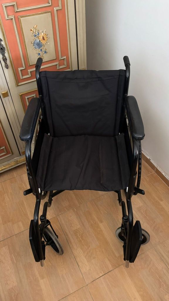 Cadeira de rodas adulto