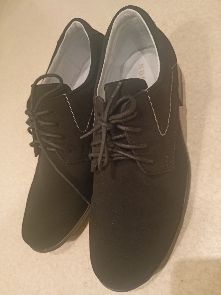 Buty eleganckie rozm 34