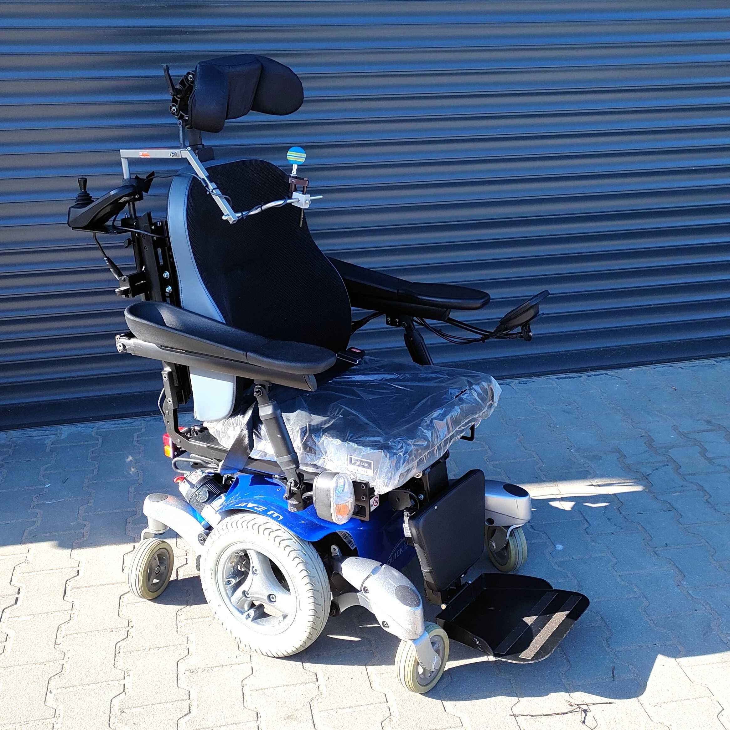 Wózek inwalidzki Quickie Jive M sterowany brodą i joystick opiekuna