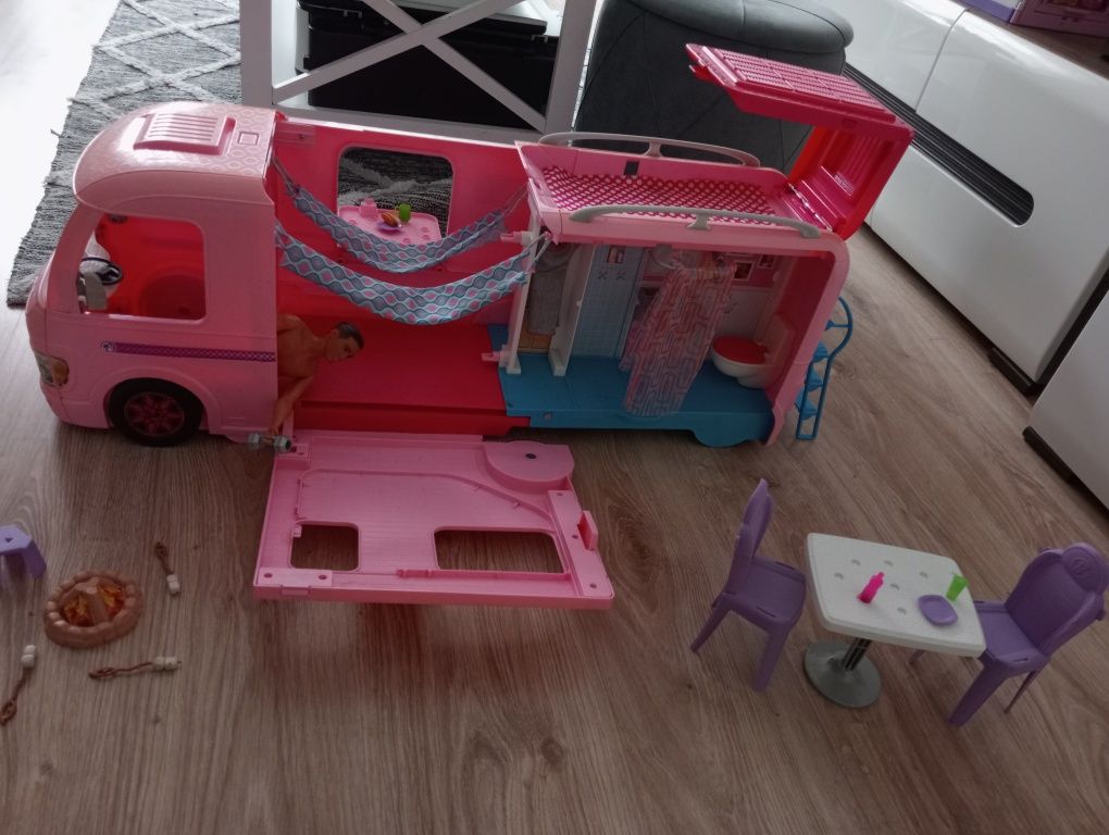 Kamper Barbie camper