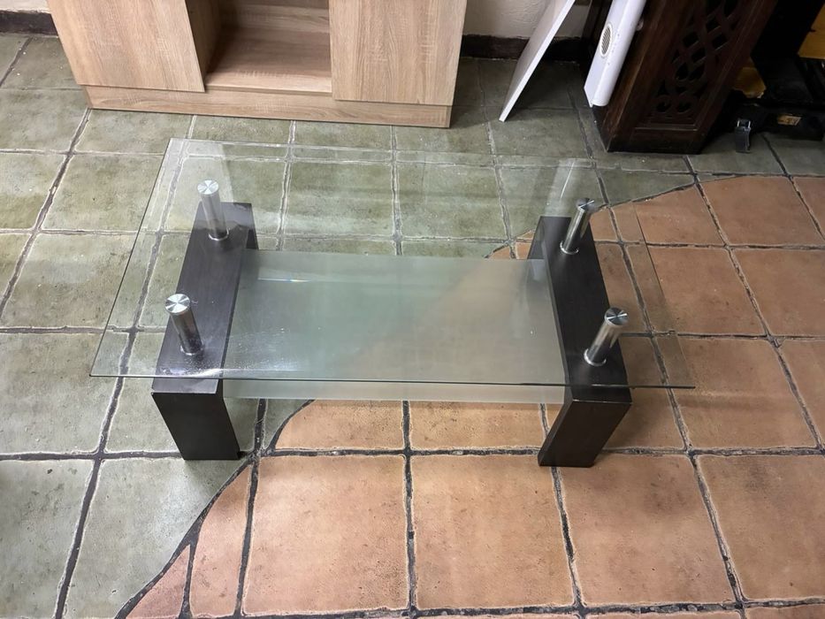 Столик журнальний скляний