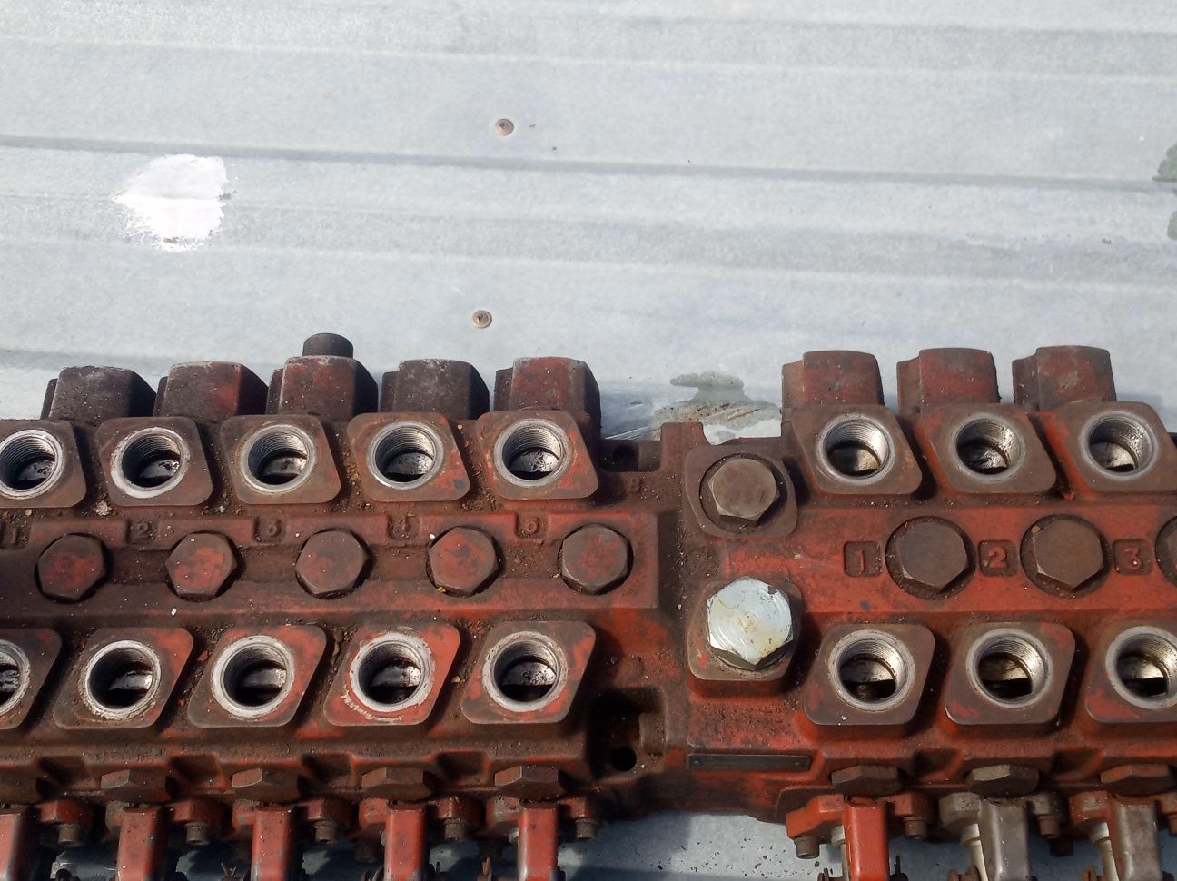 Rozdzielacz hydrauliczny