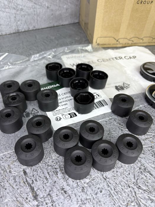 Ковпачки в болти VAG Original Volkswagen Skoda 17 MM 1K0-601-173-9B9