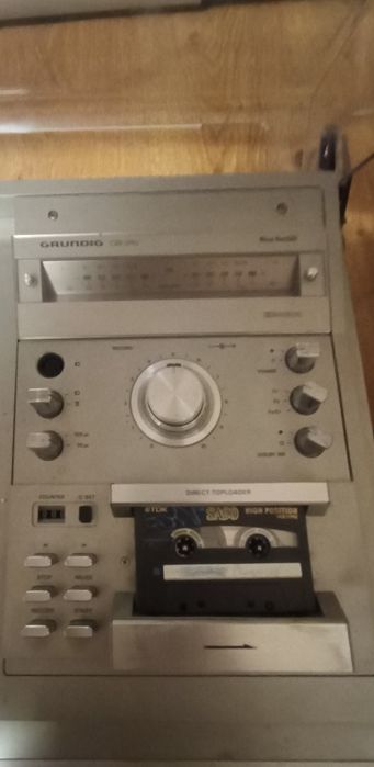 Stary gramofon grundig