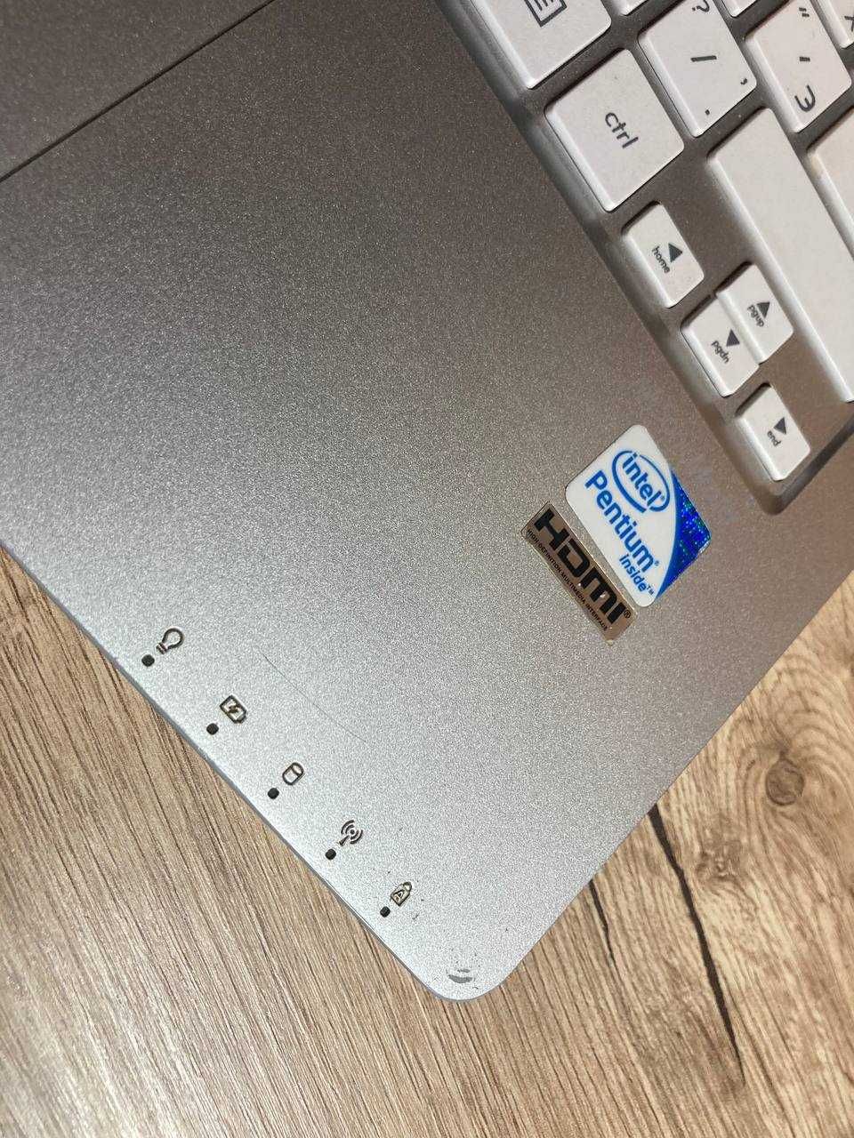Ноутбук ASUS X201 нетбук