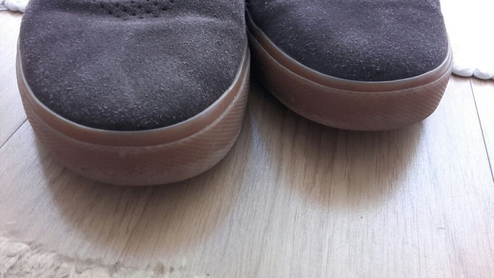 Sapatos castanhos DC 40