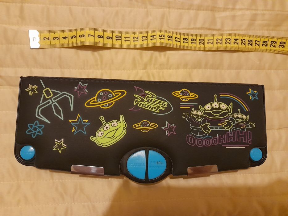 Estojo Toy Story Disney Pixar pizza Planet Novo