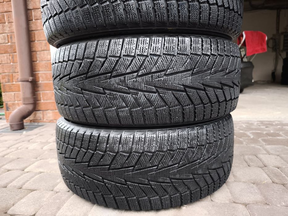 Зимові шини Hankook Winter ICept 225/45/R18