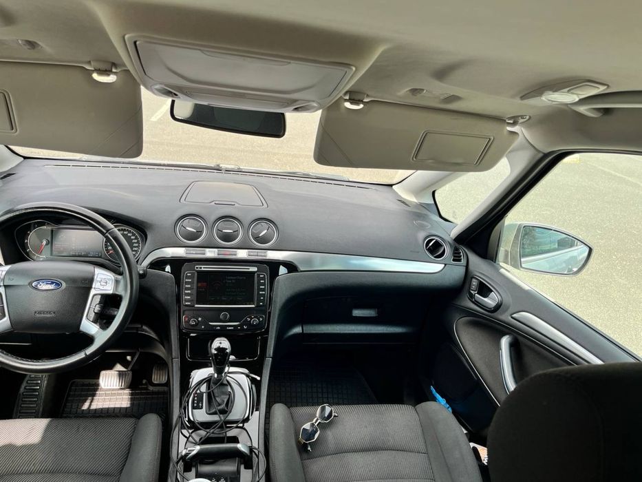 Ford S-Max в гарному стані