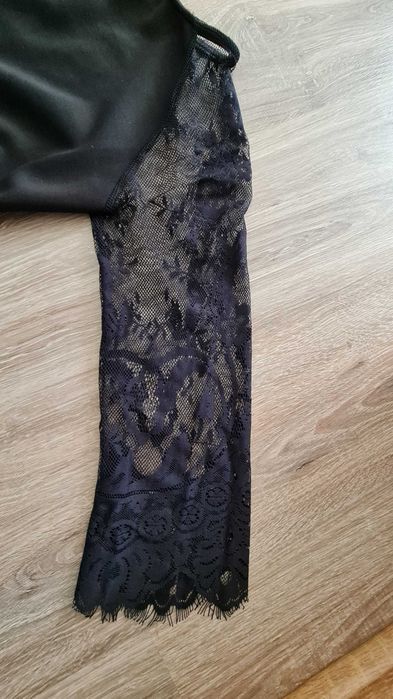 Женское платье в прекрасном состоянии