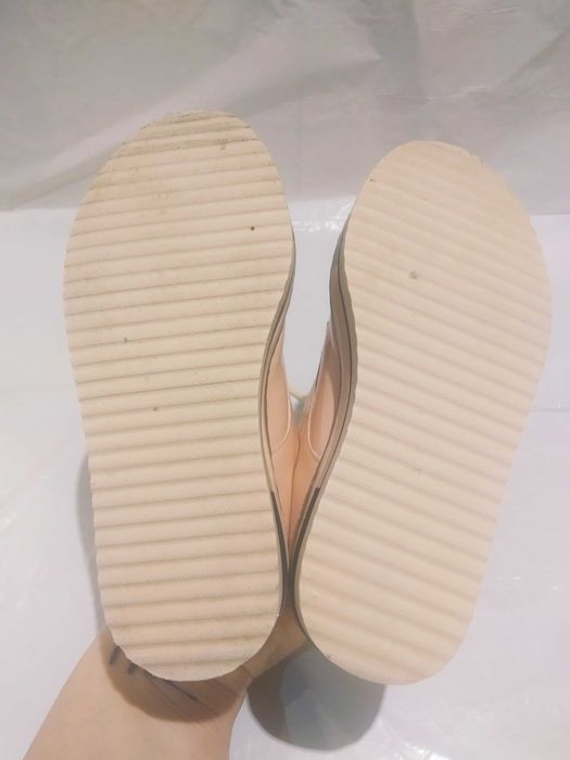 Sapatos bebê e menina 21 e 28