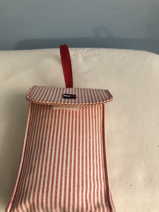 Mini saszetka do ręki, paska czy torebki Tommy Hilfiger