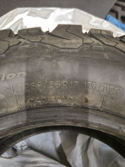 Продам майже нові покришки