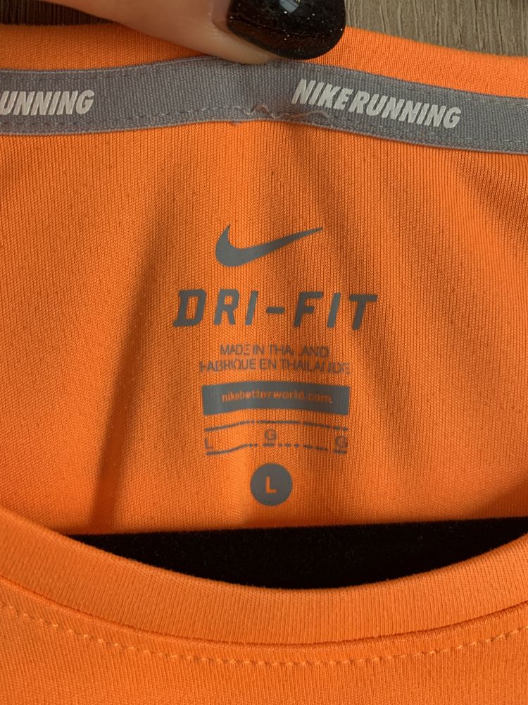 Pomarańczowa koszulka Nike