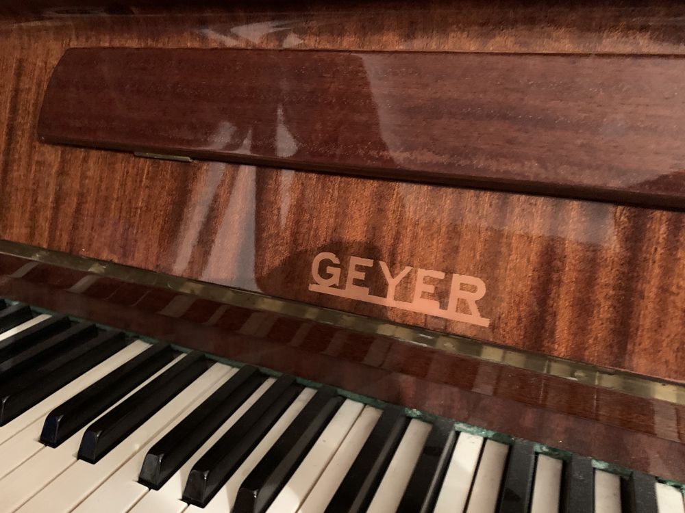 Пианино     Geyer