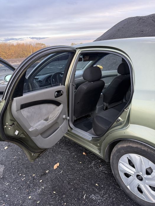 Авто Chevrolet Lacetti SX газ/бенз