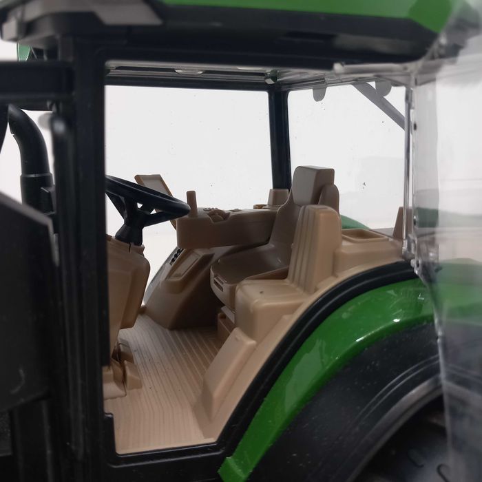 Traktor Bruder John Deere 7R 350 z ładowaczem czołowym