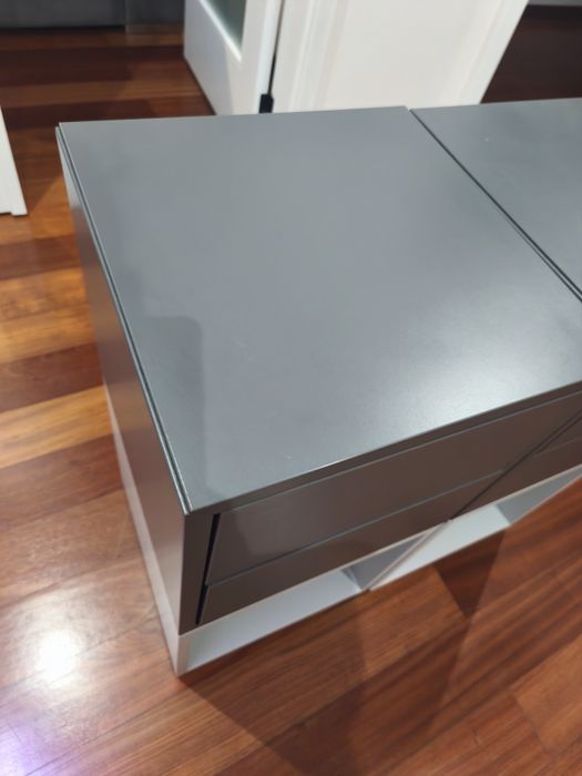 Móvel Eket IKEA gavetas