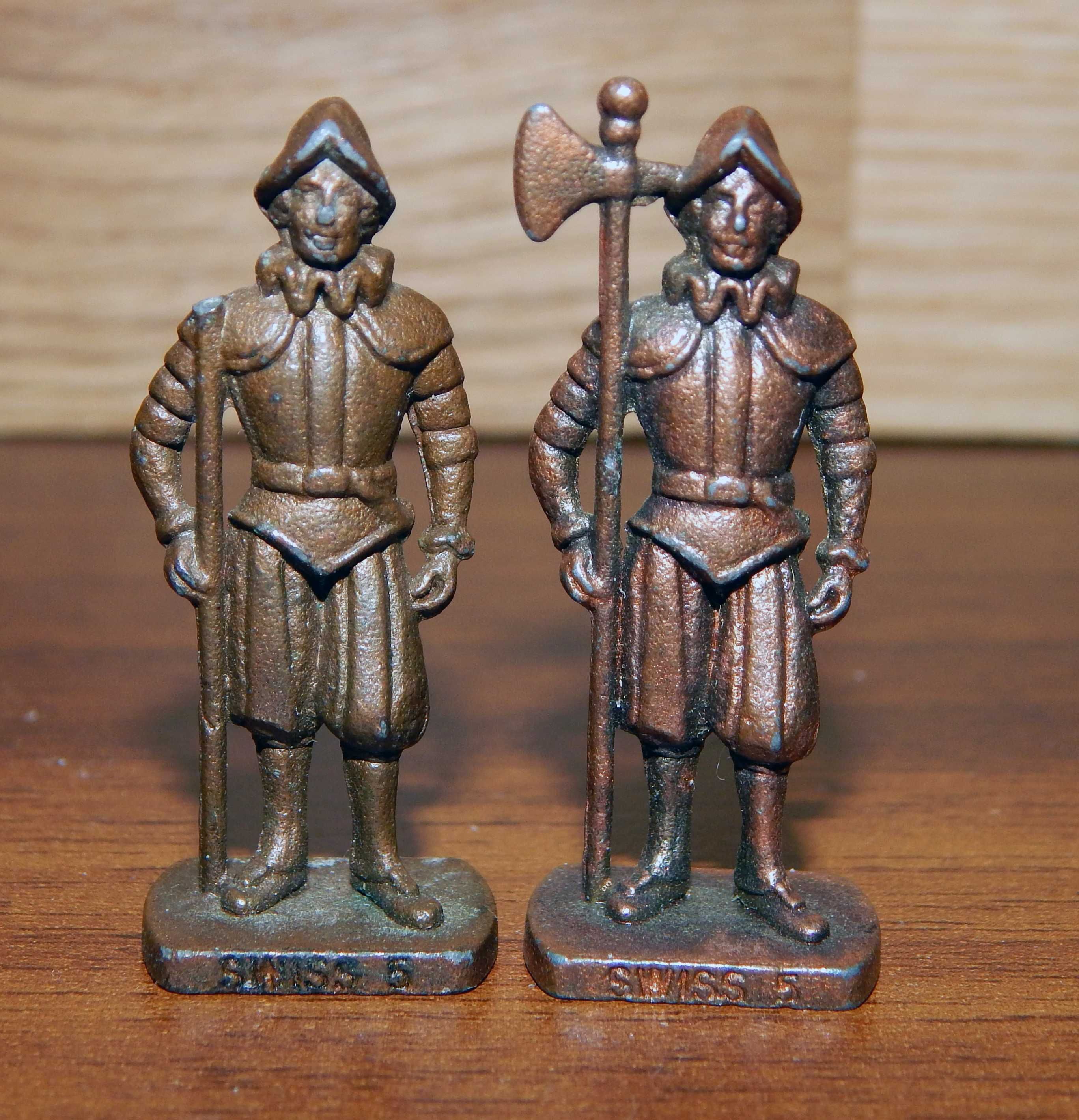 Kinder niespodzianka metalowe figurki
