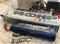 Carregador  e TAMIYA 1400NP RC bateria