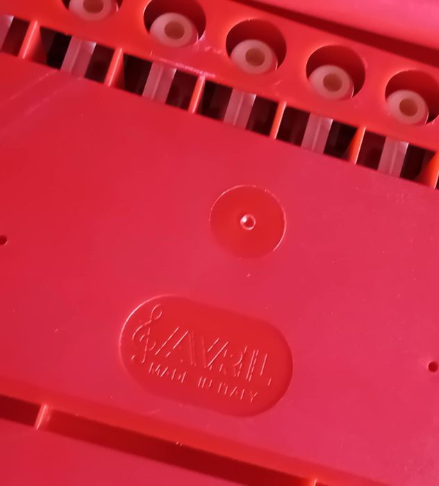 Piano caixa brinquedo como novo antigo teclado