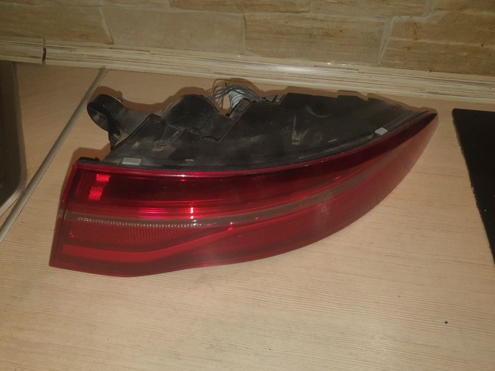 Lampa prawy tył jaguar xe 2019-lift