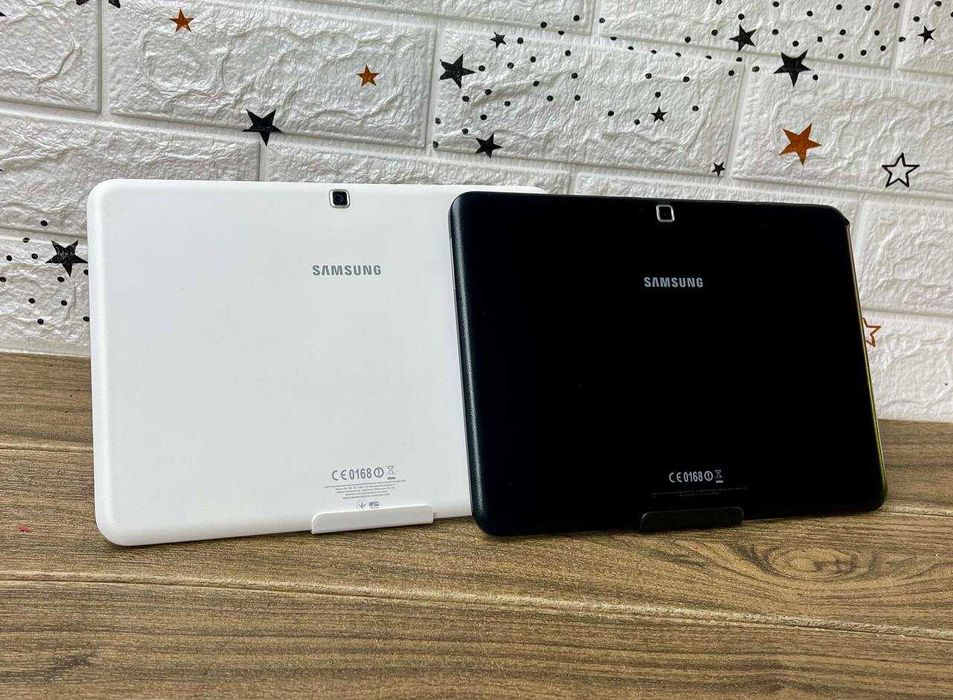 Планшет Samsung 10 дюймів