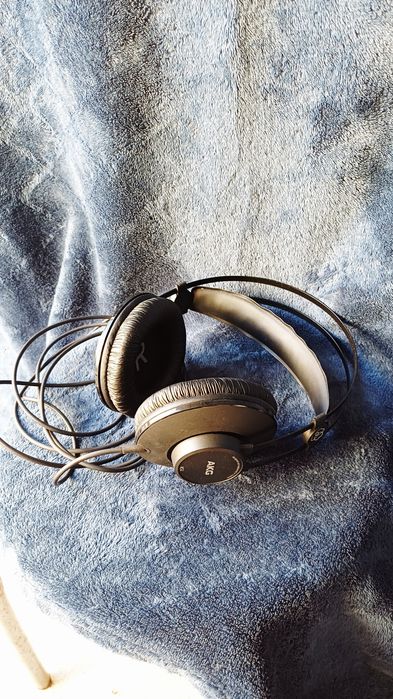 Auscultadores estúdio AKG K52
