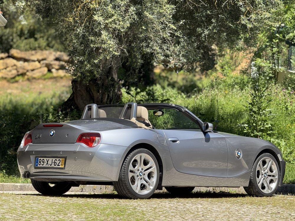 BMW Z4 3.0si 265cv - caixa manual (selo antigo)